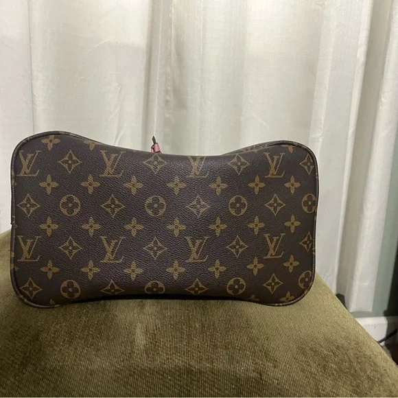 Louis Vuitton Monogram Brown and Pink Shoulder Bag - Picture 5 of 6
